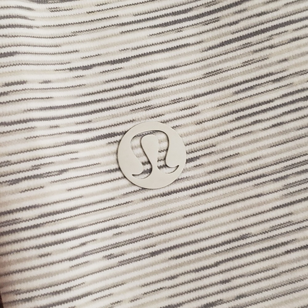 Lululemon Womens On The Fly Knee Length Skirt Size 6 Gray Striped Athletic Sport - Picture 6 of 10